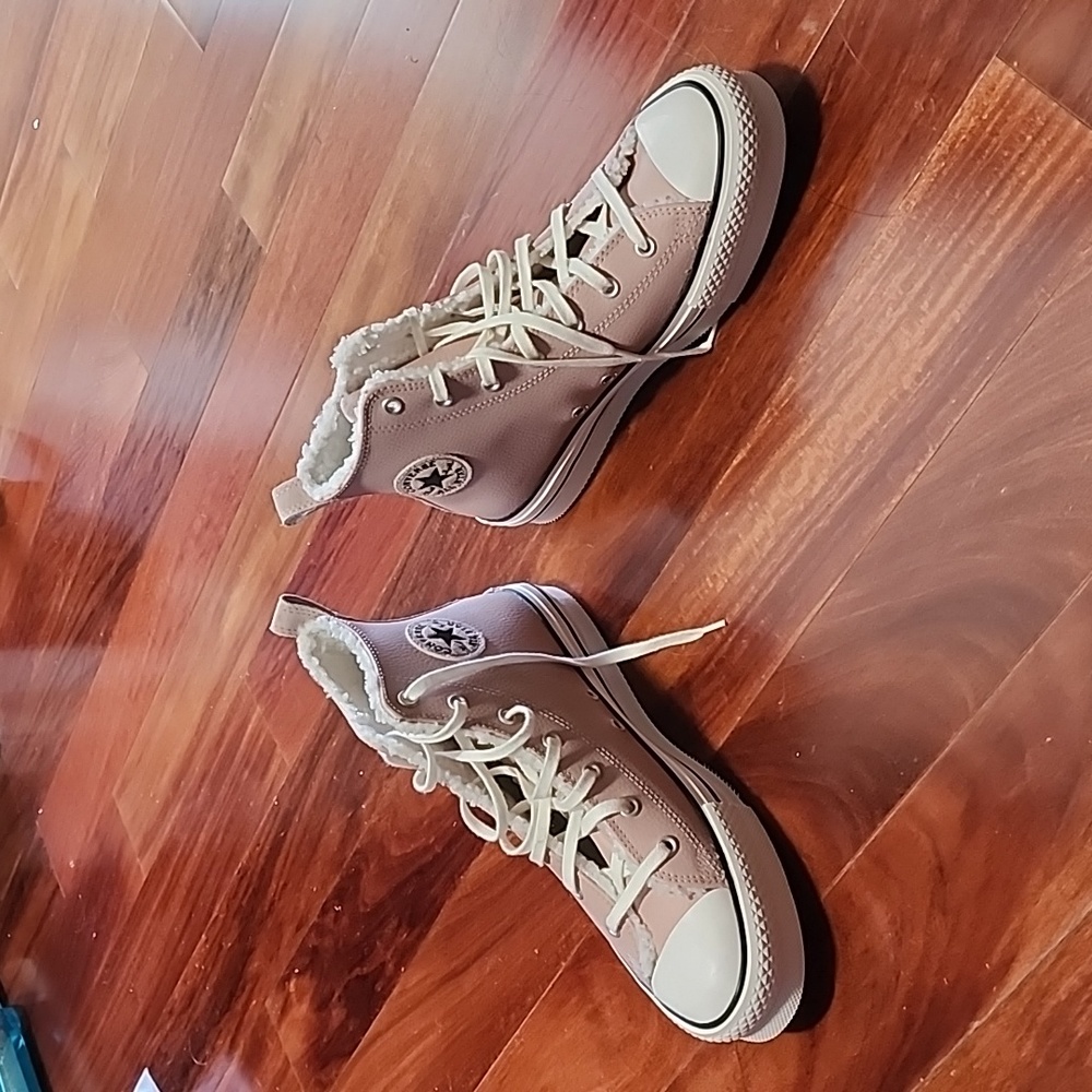 ❤️Chuck Taylor All Star Lift Platform Leather & Faux Fur US 7 EUR 40